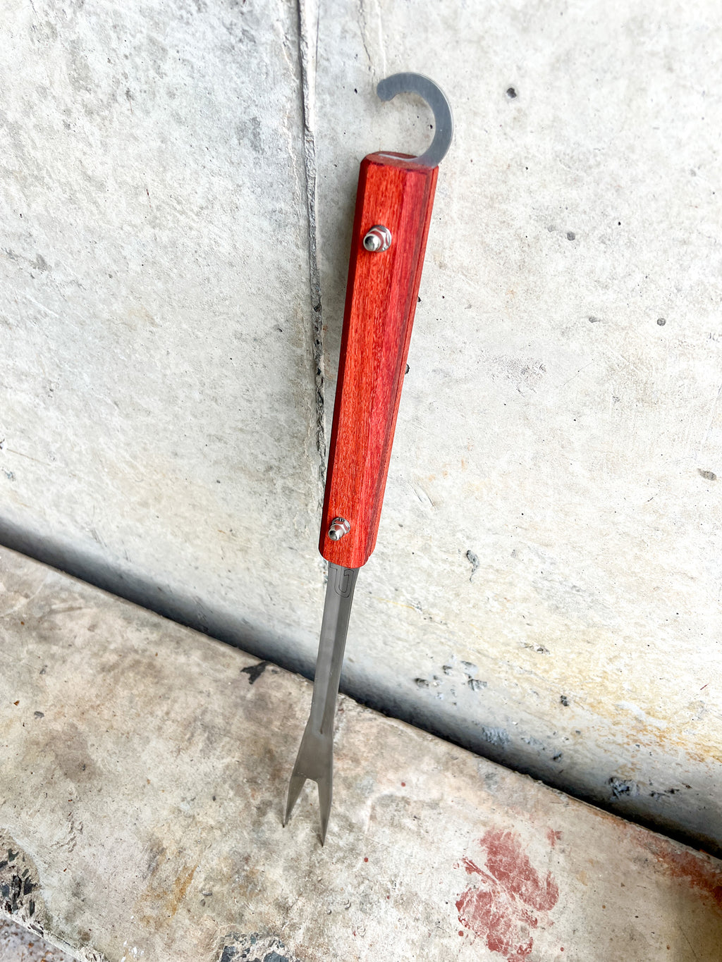 Pyralit Pitchfork – Lift, Turn and Handle the Fire