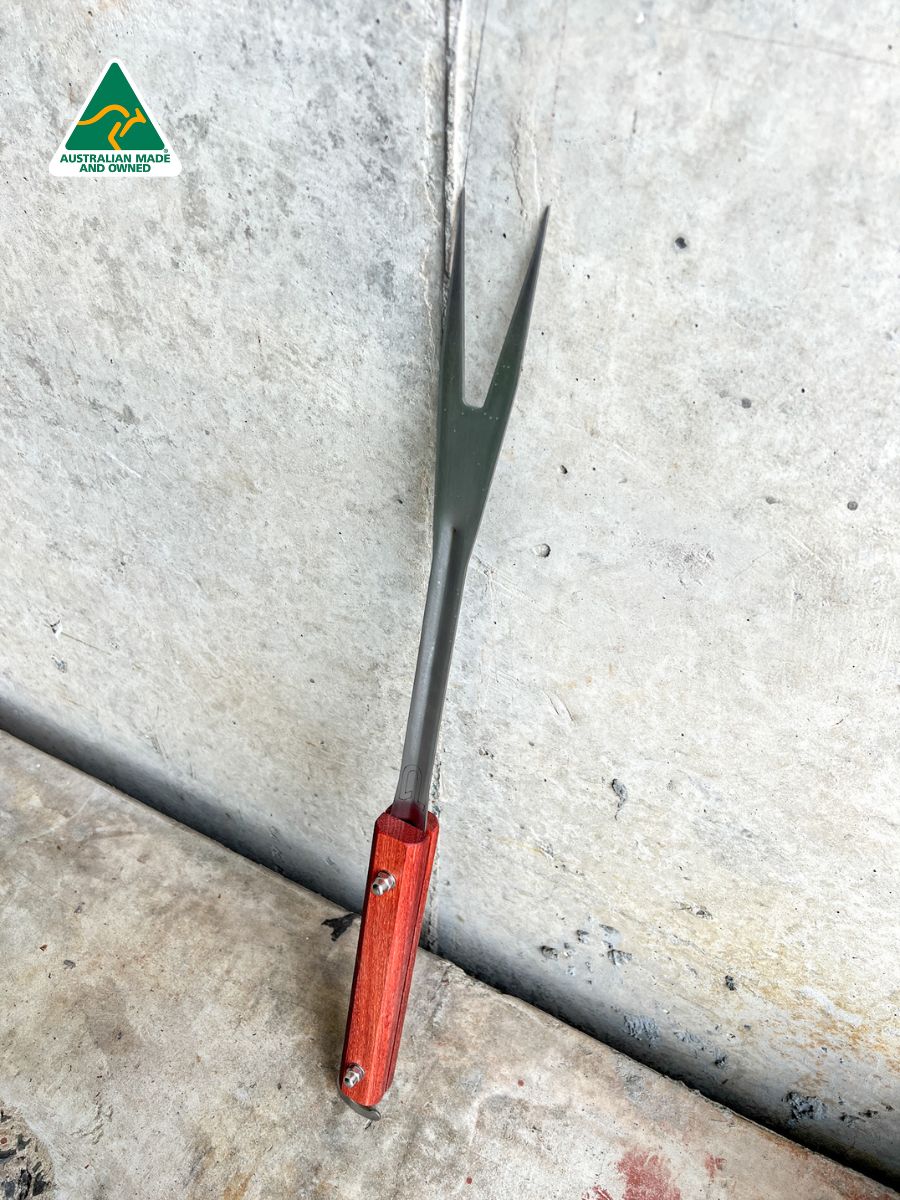 Pyralit Pitchfork – Lift, Turn and Handle the Fire